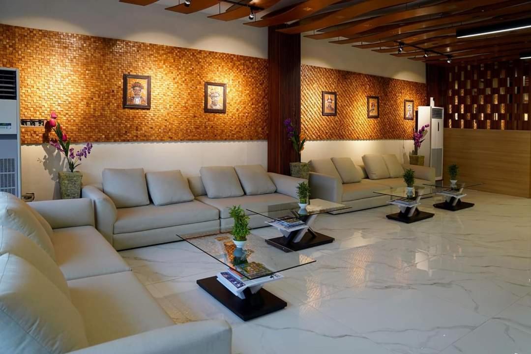 Elohim Hotel Sentani Джаяпура Екстер'єр фото